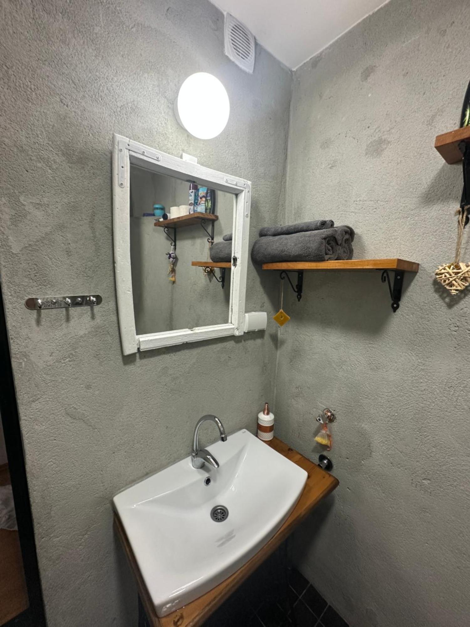 Jezero Apartment วรินรัชกา บานยา ภายนอก รูปภาพ